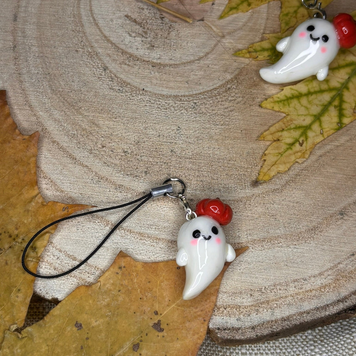 Breloc Fantoma Halloween din lut polimeric pentru telefon cute kawaii
