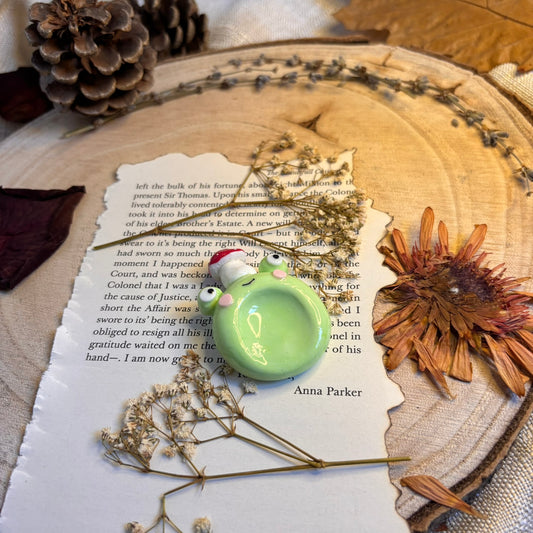 Pietricică terapeutică antistres broscuta mistica din lut polimeric handmade