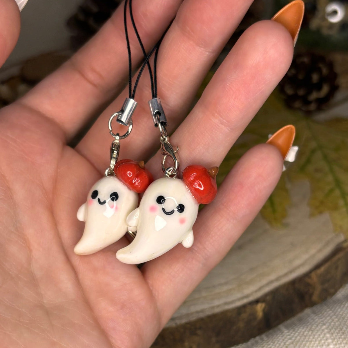 Breloc Fantoma Halloween din lut polimeric pentru telefon cute kawaii