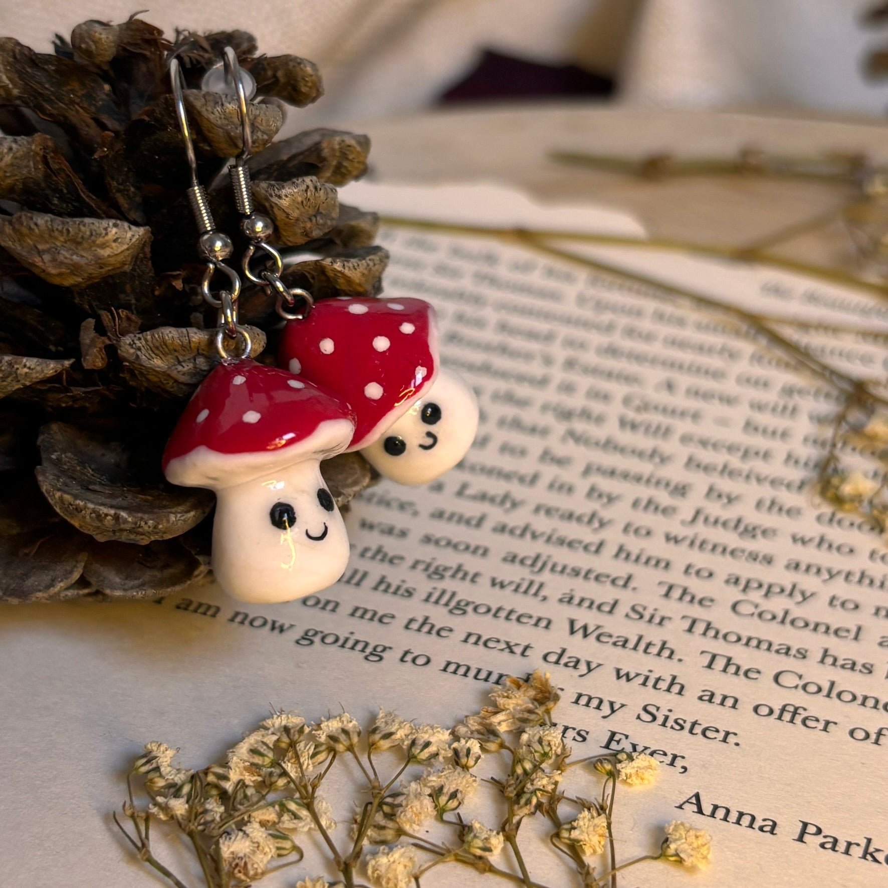 cercei ciupercuta mistica din lut polimeric handmade, prinzatoare din otel inoxidabil