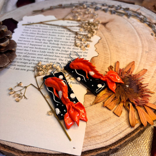 cercei peste koi lut polimeric in stil japonez handmade portocaliu alb negru